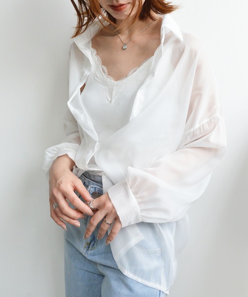 styiro（スタイロ）の「【10色展開】光沢感シアーボリュームカラーブラウスシャツ 冷房対策（シャツ/ブラウス・レディース・ブラック/ホワイト/グレー/ブルー/ピンク/パープル/オレンジ/クリーム/グリーン系その他/イエロー・FREE）」の2枚目の写真