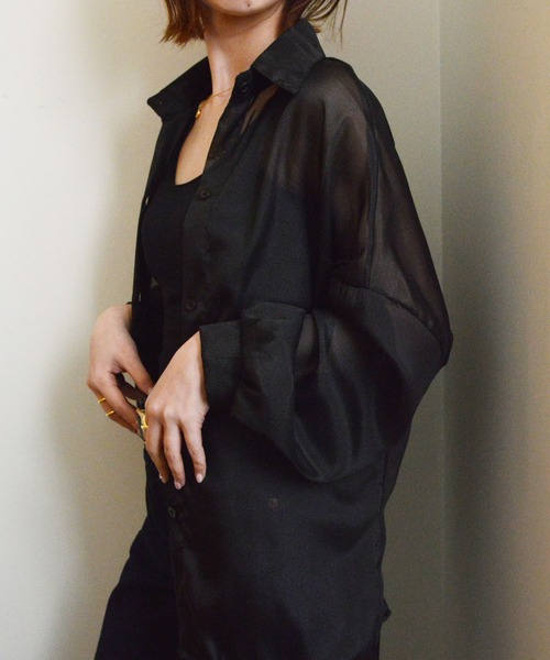 styiro（スタイロ）の「【10色展開】光沢感シアーボリュームカラーブラウスシャツ 冷房対策（シャツ/ブラウス・レディース・ブラック/ホワイト/グレー/ブルー/ピンク/パープル/オレンジ/クリーム/グリーン系その他/イエロー・FREE）」の20枚目の写真