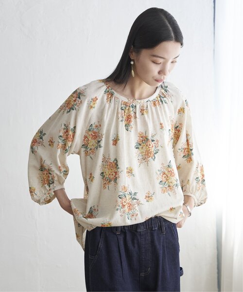 LBC（エルビーシー）の「リネン混ブーケプリントパフスリーブ（シャツ/ブラウス・レディース・オレンジ/ブルー・M）」の22枚目の写真