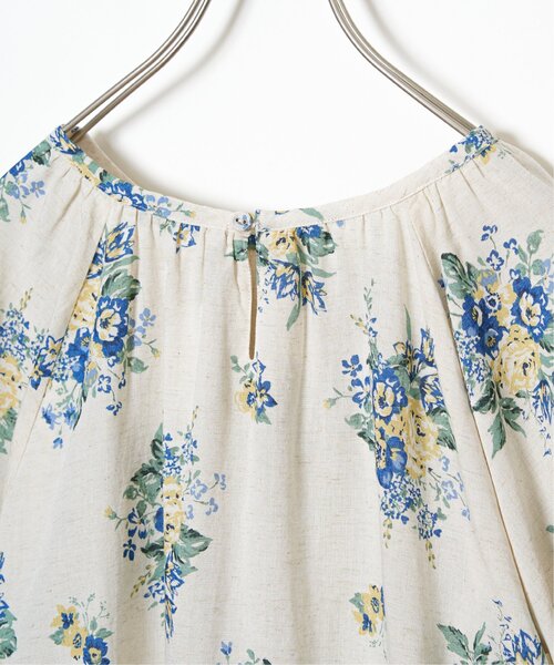 LBC（エルビーシー）の「リネン混ブーケプリントパフスリーブ（シャツ/ブラウス・レディース・オレンジ/ブルー・M）」の16枚目の写真