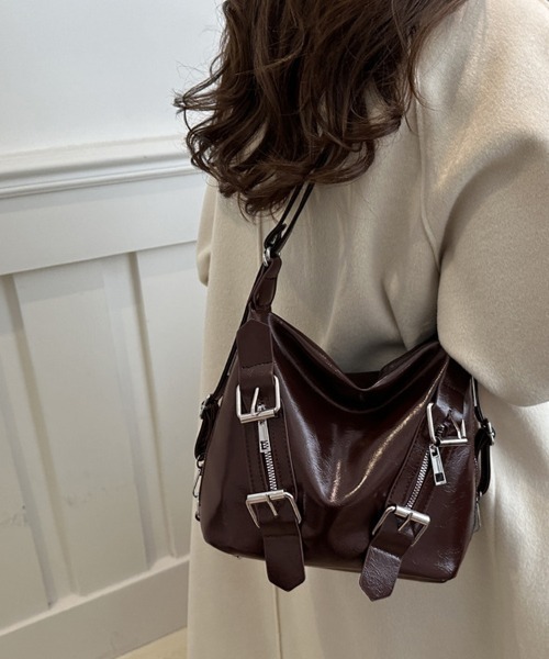 shoppinggo(ショッピングゴー)の「ショルダーバッグ 2way リュック(ショルダーバッグ・レディース・ワインレッド/キャメル/ブラウン/ブラック・FREE)」の16枚目の写真