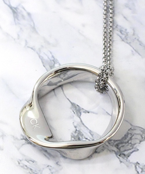 Calvin Klein（カルバン・クライン）の「CK イーサリアルメタルズステンレスネックレス（ネックレス・レディース・シルバー・FREE）」の2枚目の写真