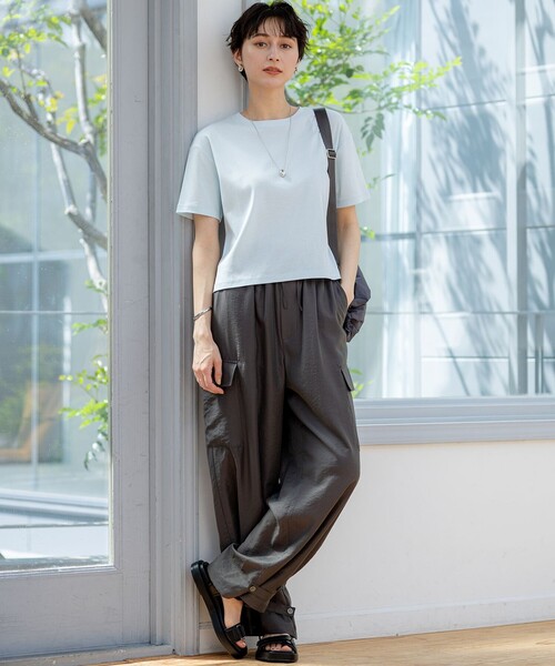 23区 S(ニジュウサンクチイサイサイズ)の「【速乾性/汗じみ防止】半袖 クロップド IT Tシャツ(Tシャツ/カットソー・レディース・ホワイト系/ダークブラウン系/スカイブルー系/ライトオレンジ系/ベージュ系・32)」の9枚目の写真