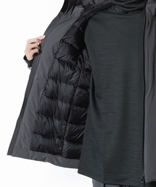 ATTACHMENT（アタッチメント）の「3レイヤー ライトタフタ フーデッドダウンジャケット / 3LAYER LIGHT TAFFETA HOODED DOWN JACKET（ダウンジャケット/コート・メンズ・ダークグレー/ブラック・1/2/3）」の10枚目の写真