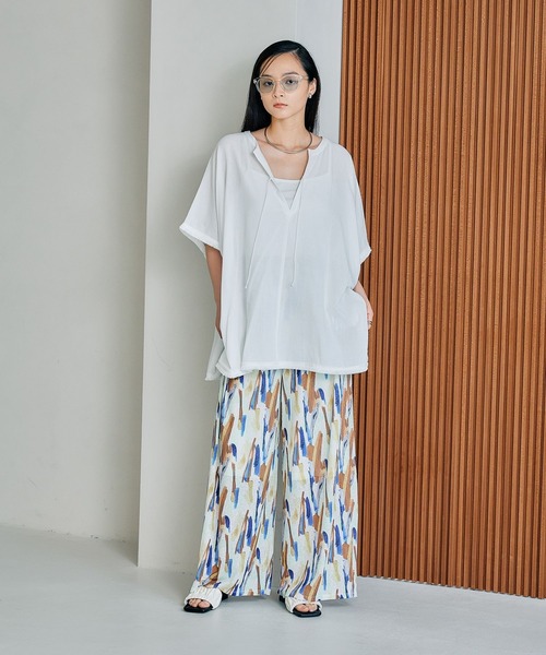 LEPSIM（レプシィム）の「カフタンポンチョブラウス　497432（シャツ/ブラウス・レディース・ブラック/オフホワイト/ベージュ・FREE）」の14枚目の写真