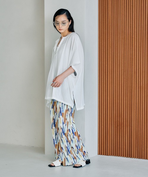 LEPSIM（レプシィム）の「カフタンポンチョブラウス　497432（シャツ/ブラウス・レディース・ブラック/オフホワイト/ベージュ・FREE）」の16枚目の写真