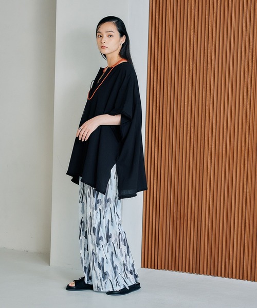 LEPSIM（レプシィム）の「カフタンポンチョブラウス　497432（シャツ/ブラウス・レディース・ブラック/オフホワイト/ベージュ・FREE）」の21枚目の写真