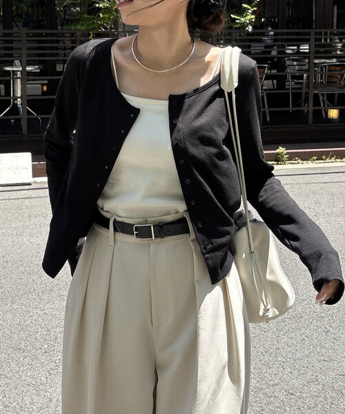 CAPRICIEUX LE'MAGE(カプリシューレマージュ)の「コンパクトカーディガン(Tシャツ/カットソー・レディース・ピンク/ブラック/ライトベージュ・FREE)」の1枚目の写真