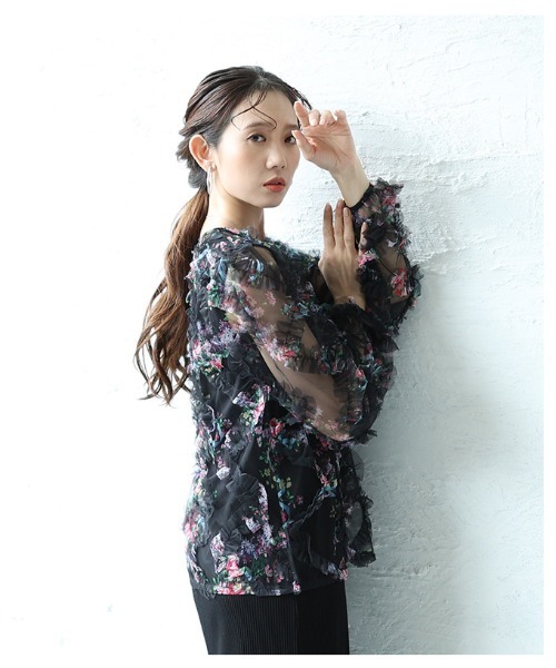 Sawa a la mode(サワアラモード)の「花柄シアーフリルプルオーバー(シャツ/ブラウス・レディース・ブラック/ピンク・FREE)」の7枚目の写真