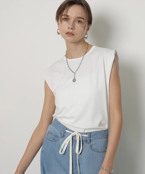 CADUNE(カデュネ)の「ノースリカットソー(Tシャツ/カットソー・レディース・グレイッシュベージュ/ブラック/ホワイト/レンガ・38)」の19枚目の写真