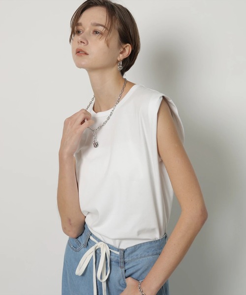 CADUNE(カデュネ)の「ノースリカットソー(Tシャツ/カットソー・レディース・グレイッシュベージュ/ブラック/ホワイト/レンガ・38)」の20枚目の写真