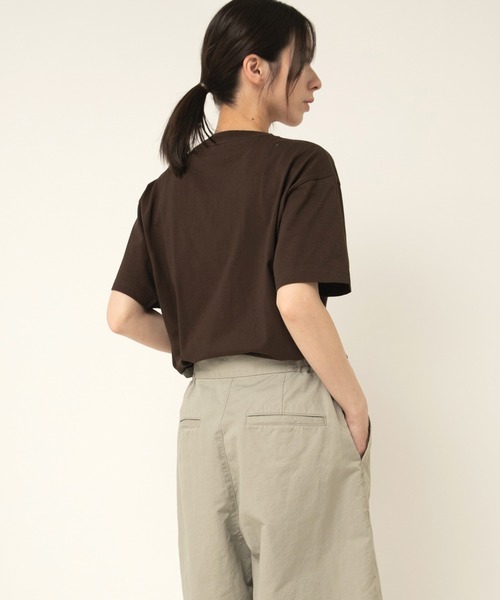 RNA-N(アールエヌエーエヌ)の「M2489 PSC EMBROIDERY T(Tシャツ/カットソー・レディース・ブラウン/チャコール/アッシュグレー・FREE)」の8枚目の写真