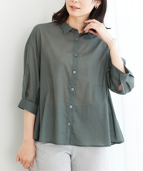 BELLUNA PLUS(ベルーナ)の「バックギャザー使いシアーシャツ(シャツ/ブラウス・レディース・ダークグリーン/オレンジ/ライトベージュ・MEDIUM/X-LARGE)」の2枚目の写真