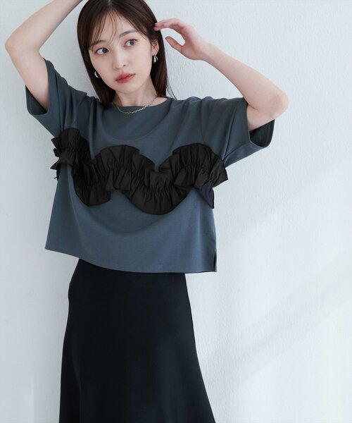 natural couture（ナチュラルクチュール）の「【WEB限定】ボリュームフリル半袖Tシャツ（Tシャツ/カットソー・レディース・ネイビー/ベージュ/オフホワイト/ブラック・FREE）」の4枚目の写真