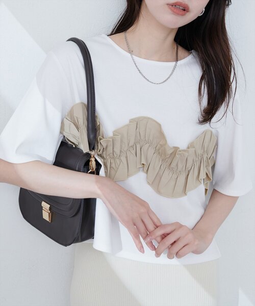 natural couture（ナチュラルクチュール）の「【WEB限定】ボリュームフリル半袖Tシャツ（Tシャツ/カットソー・レディース・ネイビー/ベージュ/オフホワイト/ブラック・FREE）」の2枚目の写真