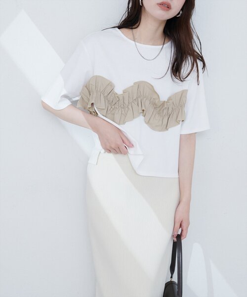 natural couture（ナチュラルクチュール）の「【WEB限定】ボリュームフリル半袖Tシャツ（Tシャツ/カットソー・レディース・ネイビー/ベージュ/オフホワイト/ブラック・FREE）」の6枚目の写真
