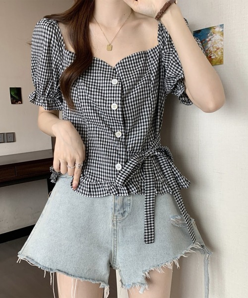 Lace Ladies(レースレディース)の「フロントボタン リボン 裾フリル パフスリーブ ブラウス(シャツ/ブラウス・レディース・ブラック/ブルー/アイボリー・M/S)」の7枚目の写真