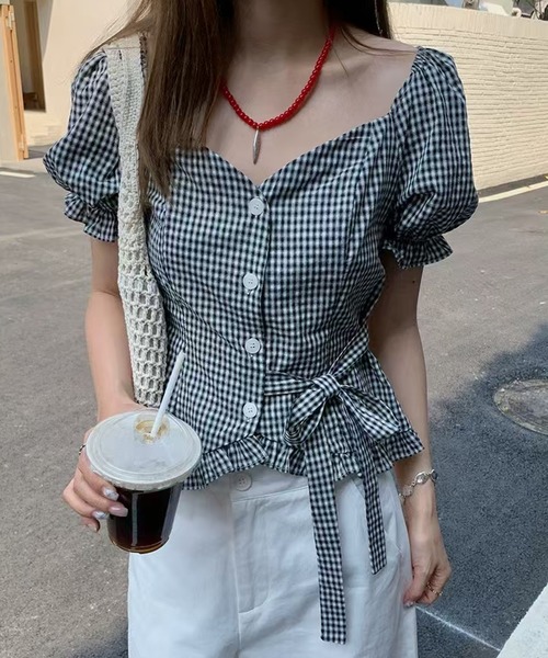 Lace Ladies(レースレディース)の「フロントボタン リボン 裾フリル パフスリーブ ブラウス(シャツ/ブラウス・レディース・ブラック/ブルー/アイボリー・M/S)」の9枚目の写真