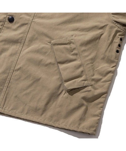 Kinetics(キネティクス)の「Barbour Transport Casual Jacket(バブアー トランスポート ピーチスキン コットン ショートレングスブルゾン)(ブルゾン・メンズ・ベージュ/カーキ/ネイビー・34/36/38)」の7枚目の写真