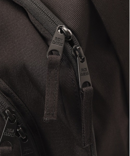 BEN DAVIS(ベンデイビス)の「BEN DAVIS ベンデイビス STREET DAYPACK BDW-8304(バックパック/リュック・レディース・ブラック×ホワイト・FREE)」の2枚目の写真