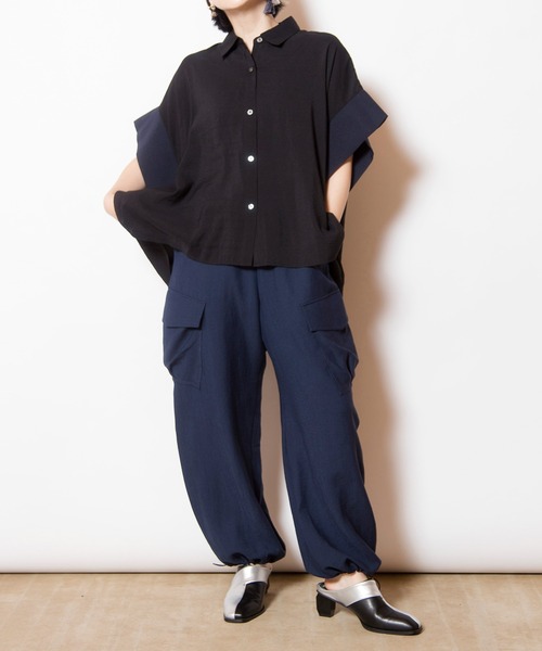 OSMOSIS（オズモーシス）の「バックギャザーブラウス（シャツ/ブラウス・レディース・ブラック/グリーン/ホワイト・ONE SIZE）」の5枚目の写真