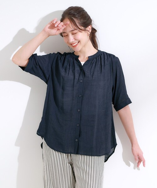 SHOO・LA・RUE(シューラルー)の「【S-LL/2点セット】着るだけでコーデが決まる 麻調5分袖ブラウス+タンクトップ(シャツ/ブラウス・レディース・ネイビー/ホワイト系5/ブルー/ブルー系その他4/ライトイエロー系・01/04/03/02)」の6枚目の写真