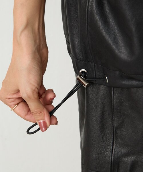 BEARDSLEY(ビアズリー)の「《15 quinze》ラムレザーハーフジッププルオーバー(その他アウター・レディース・ブラック・FREE)」の15枚目の写真