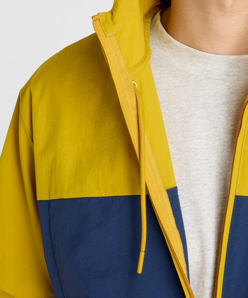 NEW BALANCE(ニューバランス)の「Athletics ウーブン ジャケット(ナイロンジャケット・メンズ・イエロー× ブルー・MEDIUM/LARGE/X-LARGE/SMALL/XX-LARGE)」の4枚目の写真