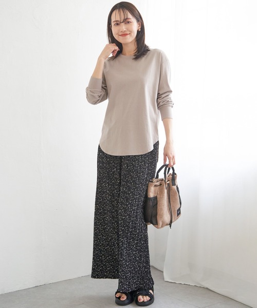 ikka（イッカ）の「【雑誌InRed12月号掲載】コットンUSA裾ラウンドロンT（Tシャツ/カットソー・レディース・オフホワイト/チャコールグレー/ダークベージュ/その他1・S/M/L）」の19枚目の写真