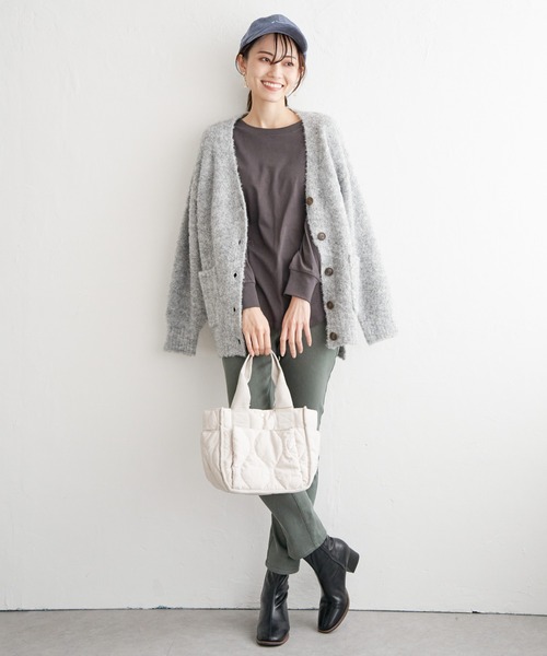 ikka（イッカ）の「【雑誌InRed12月号掲載】コットンUSA裾ラウンドロンT（Tシャツ/カットソー・レディース・オフホワイト/チャコールグレー/ダークベージュ/その他1・S/M/L）」の15枚目の写真