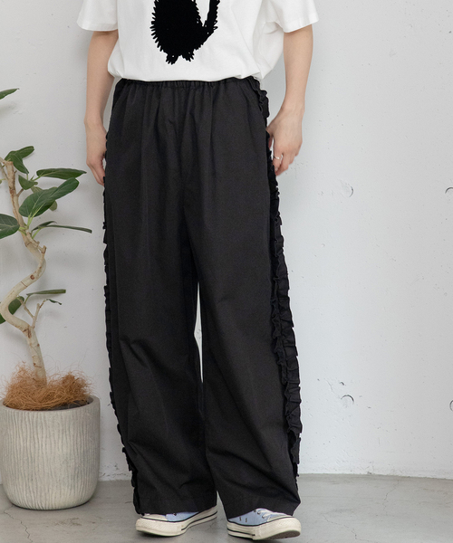 POU DOU DOU（プードゥドゥ）の「サイドフリルデザインパンツ（その他パンツ・レディース・ダークベージュ/インディゴブルー/ブラック・M）」の7枚目の写真