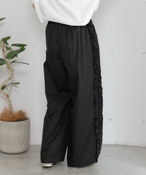 POU DOU DOU（プードゥドゥ）の「サイドフリルデザインパンツ（その他パンツ・レディース・ダークベージュ/インディゴブルー/ブラック・M）」の9枚目の写真