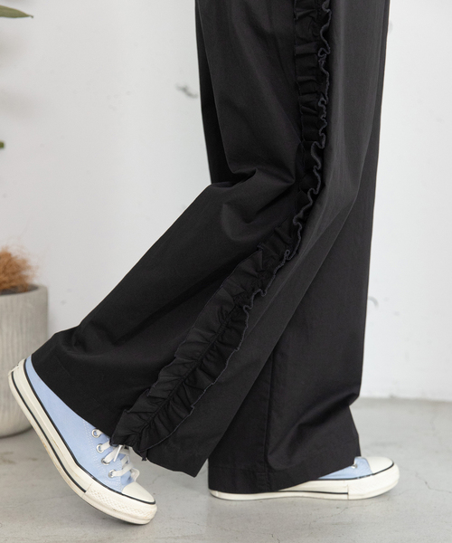 POU DOU DOU（プードゥドゥ）の「サイドフリルデザインパンツ（その他パンツ・レディース・ダークベージュ/インディゴブルー/ブラック・M）」の11枚目の写真