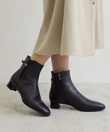 Riz raffinee（リズラフィーネ）の「ベルテッドショートブーツ（ブーツ・レディース）」