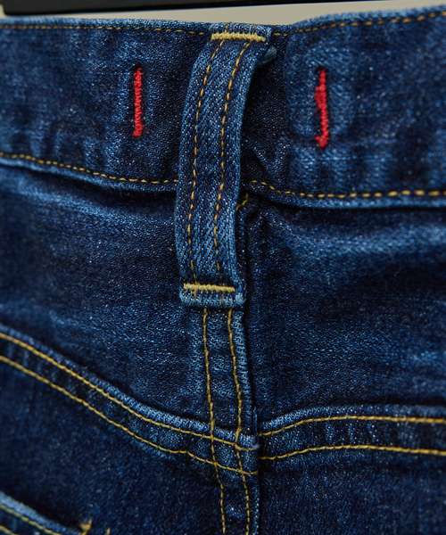 RED CARD TOKYO（レッドカード）の「【RED CARD TOKYO】RHYTHM＋ / スリムフィットデニム（デニムパンツ・メンズ・グレー/インディゴブルー・32/30/31/28/29）」の10枚目の写真