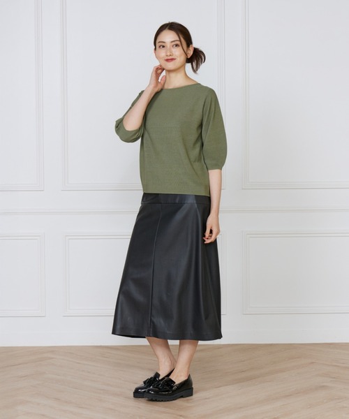 INED（イネド）の「ホールガーメント ボートネックパフスリーブニット《Cuoo》（ニット/セーター・レディース・ブラック/グレー/イエロー/カーキ・9号）」の7枚目の写真