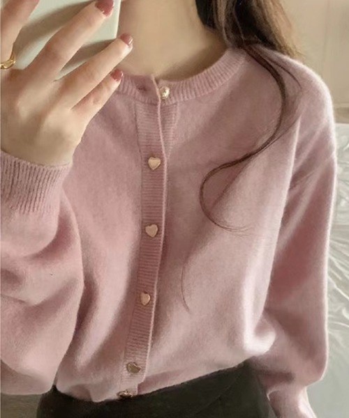 cammie(キャミー)の「ハートボタンカーディガン(カーディガン/ボレロ・レディース・アイボリー/ブラック/ベビーピンク/ライトグレー/ライトグリーン・FREE)」の5枚目の写真