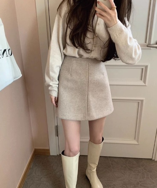 cammie(キャミー)の「ハートボタンカーディガン(カーディガン/ボレロ・レディース・アイボリー/ブラック/ベビーピンク/ライトグレー/ライトグリーン・FREE)」の9枚目の写真