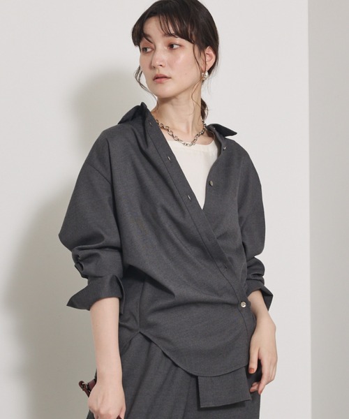 qualite（カリテ）の「【セットアップ対応】ソフトサキソニー2WAYシャツ（シャツ/ブラウス・レディース・グレー/カーキ・フリー）」の2枚目の写真