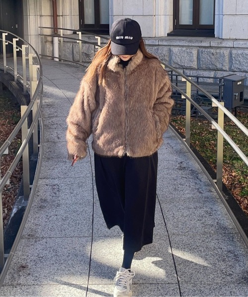 ANGIE(アンジー)の「フェイクファー ミドル丈 スタンドカラー ブルゾン(ブルゾン・レディース・ブラウン系/ブラウン/ダークブラウン系・FREE)」の8枚目の写真