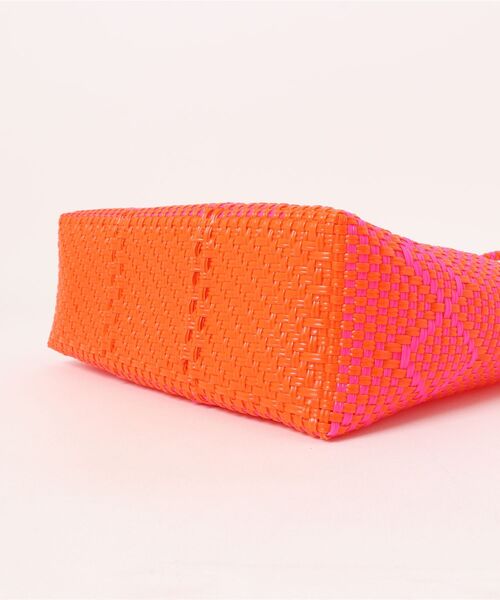 Letra（レトラ）の「【Ｌｅｔｒａ】ＭＥＲＣＡＤＯ　ＢＡＧ　ＰＬＡＹＡ　Ｓ（かごバッグ・レディース・オレンジ・SMALL）」の3枚目の写真