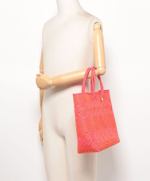 Letra（レトラ）の「【Ｌｅｔｒａ】ＭＥＲＣＡＤＯ　ＢＡＧ　ＰＬＡＹＡ　Ｓ（かごバッグ・レディース・オレンジ・SMALL）」の5枚目の写真