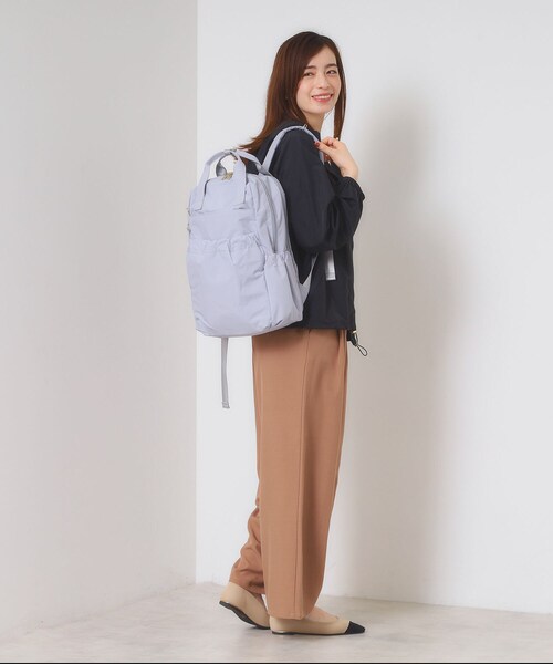 ITS'DEMO（イッツデモ）の「【A4／11ポケット】ふんわり軽量撥水リュック（バックパック/リュック・レディース・ダークグレー/ブラック/サックスブルー・00）」の5枚目の写真