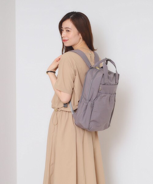 ITS'DEMO（イッツデモ）の「【A4／11ポケット】ふんわり軽量撥水リュック（バックパック/リュック・レディース・ダークグレー/ブラック/サックスブルー・00）」の16枚目の写真