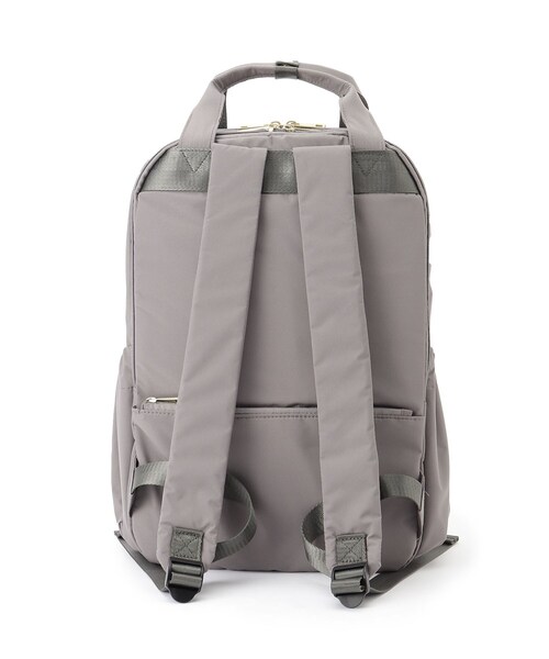 ITS'DEMO（イッツデモ）の「【A4／11ポケット】ふんわり軽量撥水リュック（バックパック/リュック・レディース・ダークグレー/ブラック/サックスブルー・00）」の4枚目の写真