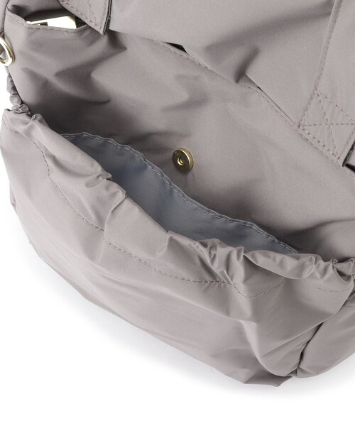 ITS'DEMO（イッツデモ）の「【A4／11ポケット】ふんわり軽量撥水リュック（バックパック/リュック・レディース・ダークグレー/ブラック/サックスブルー・00）」の14枚目の写真