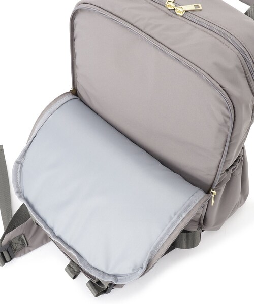 ITS'DEMO（イッツデモ）の「【A4／11ポケット】ふんわり軽量撥水リュック（バックパック/リュック・レディース・ダークグレー/ブラック/サックスブルー・00）」の6枚目の写真