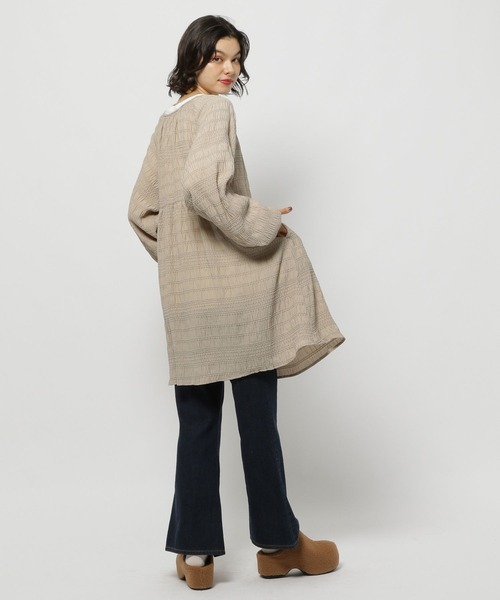 niko and...（ニコアンド）の「モールギャザーチュニックワンピース（ワンピース・レディース・ライトグレー/ブラック/キャメル・FREE）」の5枚目の写真