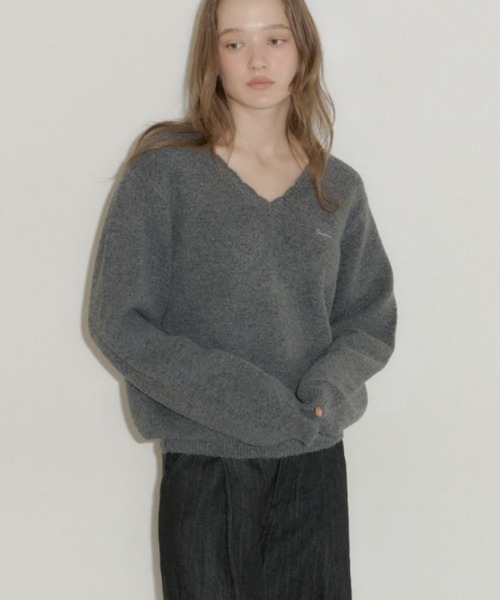 loose scallop v-neck knit / ルーズスカラップVネックニット（ニット