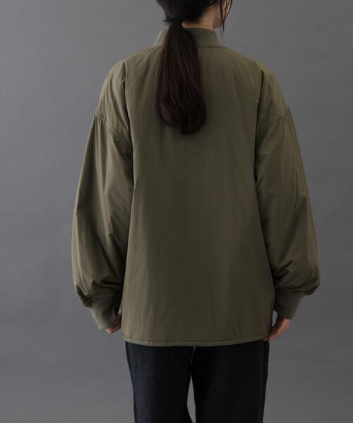 FORK&SPOON(フォークアンドスプーン)の「FORK&SPOON SORONAリバーシブルブルゾン(ブルゾン・レディース・ベージュ/カーキ/ブラック・1)」の14枚目の写真